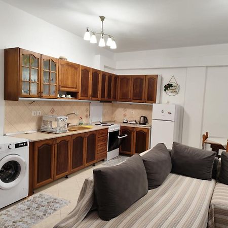 M&J Home Ксамил Екстериор снимка